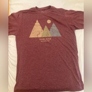 Burgundy Grand Teton National Park t-shirt.